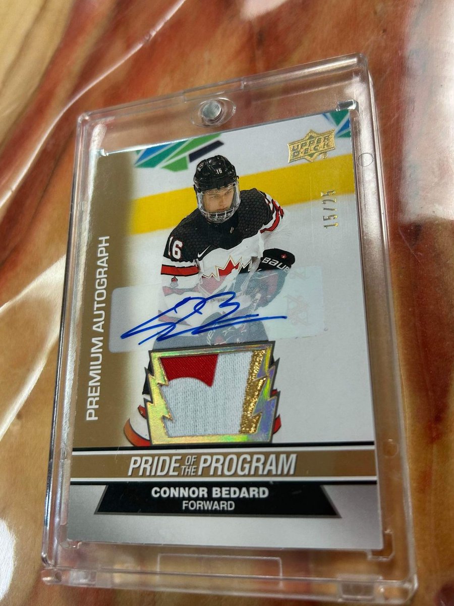 drspidermax's tweet photo. Non Mais ! Elle est tu belle un peu !!! 😱 #ConnorBedard #NHL #upperdeck
🔥🔥🤯 https://t.co/3cozOu3ZMd