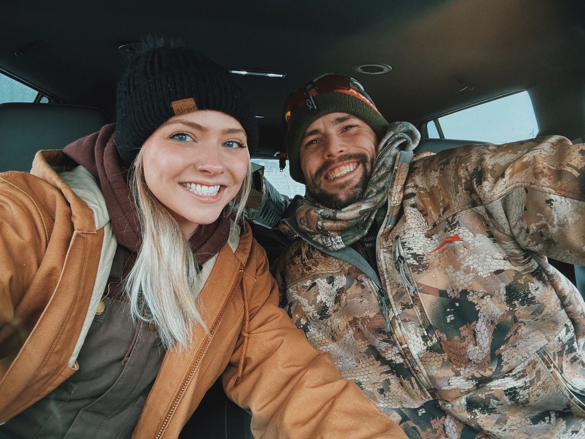 WAUBAY DAY ONE!!!!!

hooked and lost too many fish, lost a pole down the hole, it’s fine everything is fine