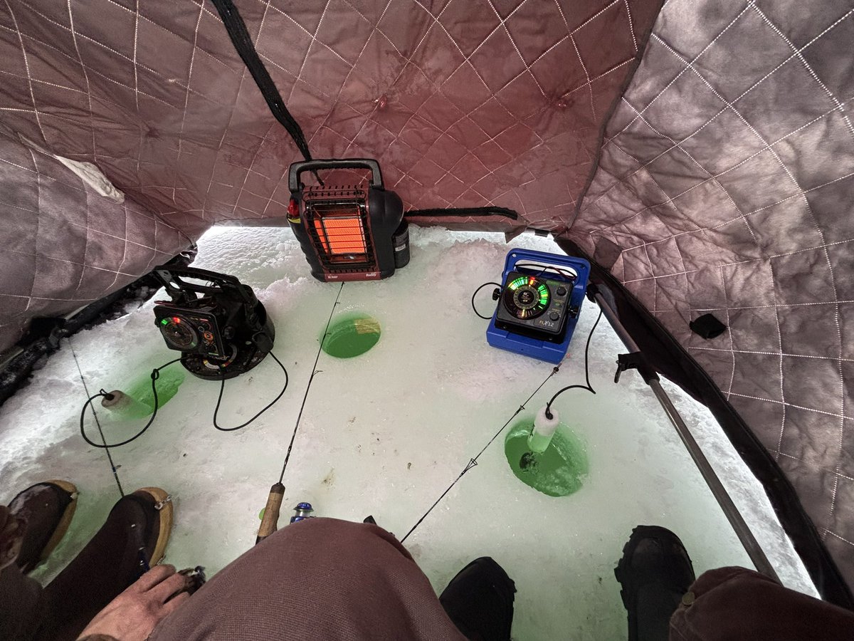 BrooklynJayyy's tweet photo. WAUBAY DAY ONE!!!!!

hooked and lost too many fish, lost a pole down the hole, it’s fine everything is fine https://t.co/9NglIZE8M5
