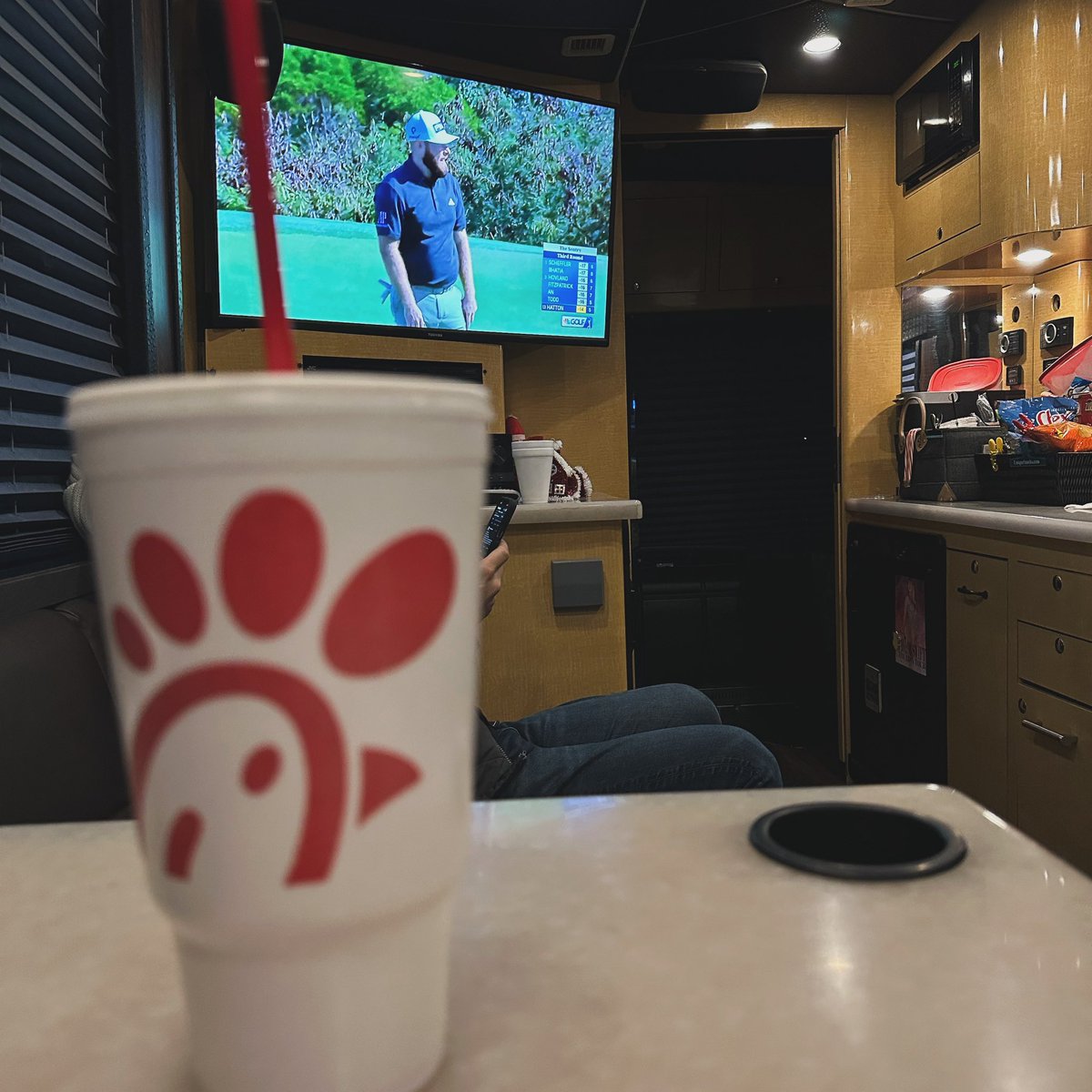 We are set up and have turned in for the night. So thankful for this bus! And yes, the bus tv mainly stays on @golfchannel #bandofgolfers #jasonlovinsband