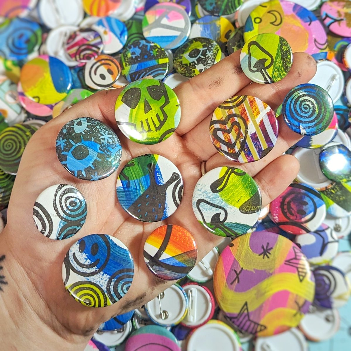 My faves from today's new batch of buttons ✨ which one's your fave?