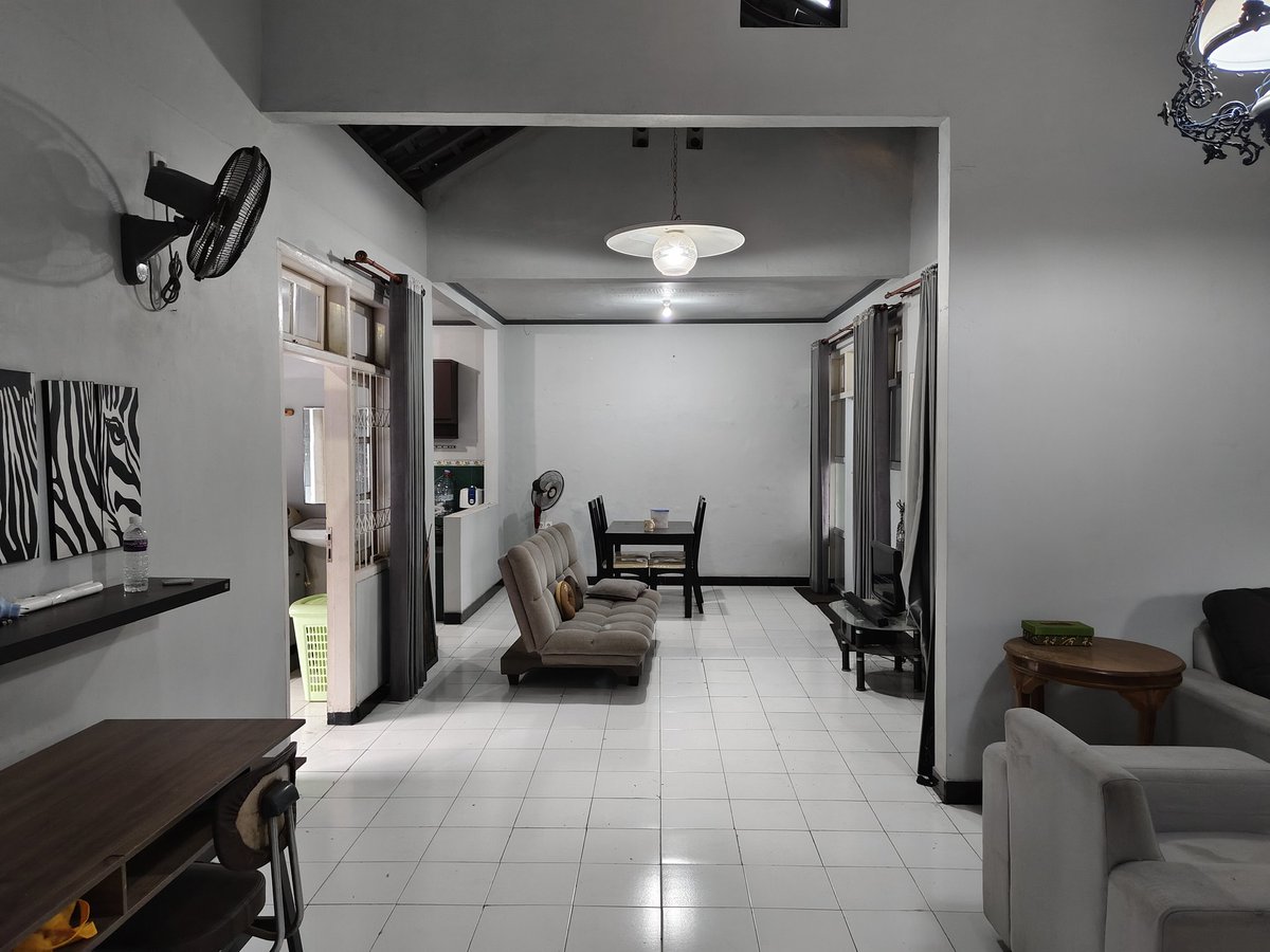 anggiprtm's tweet photo. Dijual rumah pribadi di Pandugo, Rungkut, Surabaya

Surat SHM
Lebar 12m, Panjang 16m
LT 192m², LB 120m²
3 KT, 2 KM
Carport 2 Mobil, PLN 2200VA, PDAM
Lebar jalan 8 meter, sebelah rumah ada taman

Harga 2,1 M Nego
#rumahdijual https://t.co/B2DSQCQmUb