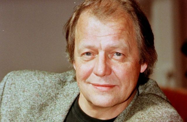 CadenaRadioMx's tweet photo. El protagonista de la serie Starsky y Hutch, David Soul murió 🎥🎥
#DavidSoul #StarskyAndHutch #RIPDavidSoul #TVLegend #ClassicTV #Actor
👇👇👇
https://t.co/GHiT0cLB5N https://t.co/MvCts0U4gY