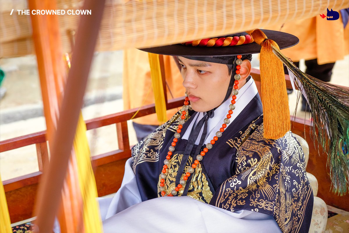 The story of a clown who becomes a king, and a queen who falls in love with a clown. The dual-role drama <The Crowned Clown> celebrates its 5th anniversary. You can watch it now on TVING!
#StudioDragon #TheCrownedClown #kdrama