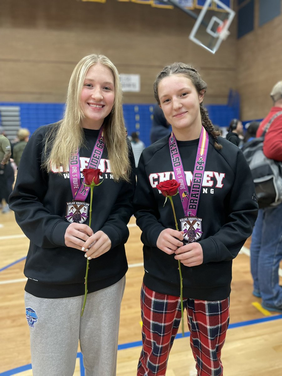 BlackhawksChs's tweet photo. At the largest girls wrestling tournament in the United States, the Braided 64 at Kelso, over 814 competitors went head to head on the mat!
130lb - Jalisco Holmgren - 7th place
145lb - Ireland Chodorwski - 8th place
#wrestling #tothemat #blackhawkinvitational #blackhawkpride https://t.co/LCJYkmGuT1