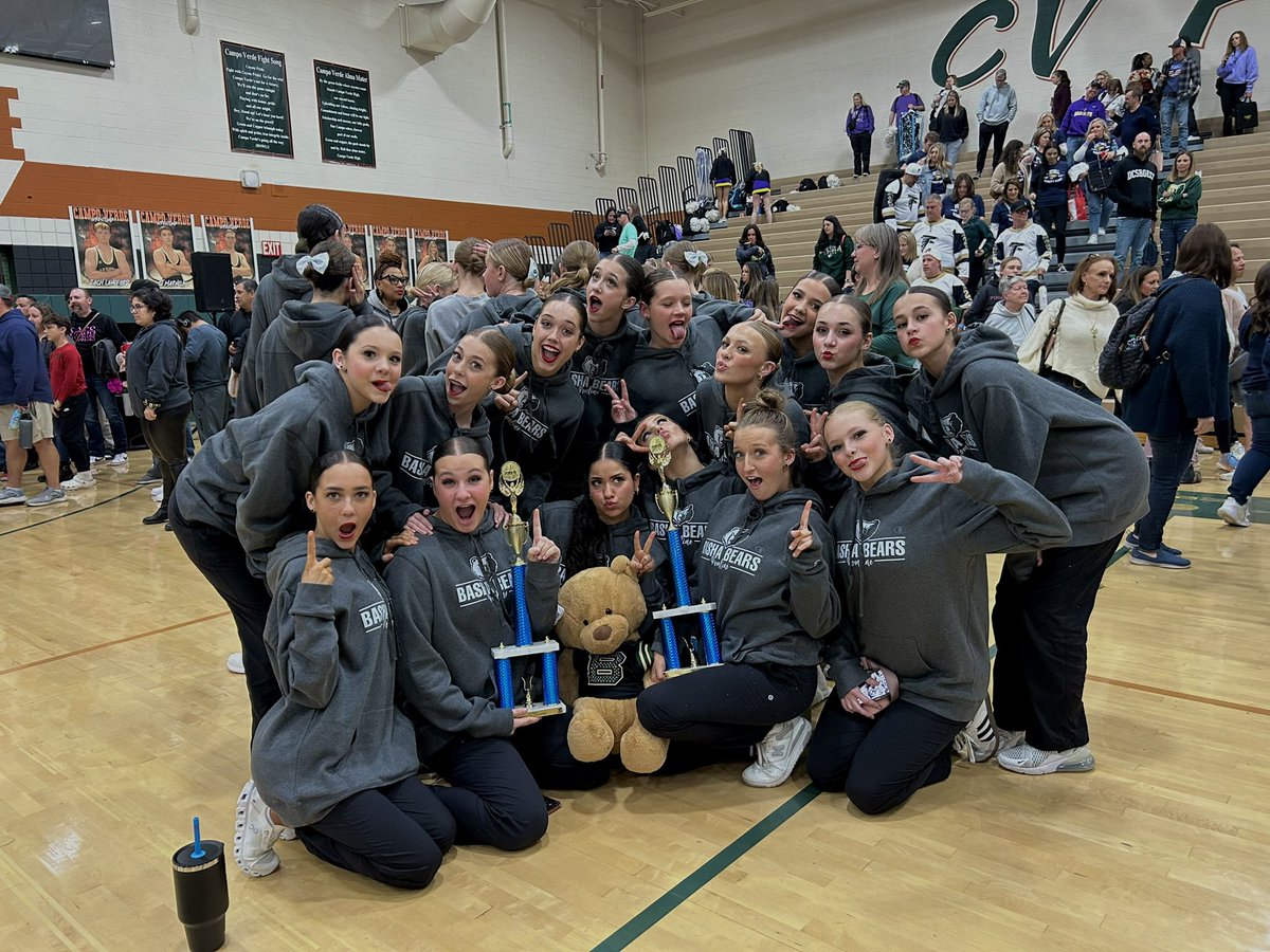 bashapom1's tweet image. Congratulations to our competition teams on their first competition of the season! UDA Cactus Cup🌵🏆

🥇 1st Large Varsity Pom
🥇 1st Large Varsity Jazz
🐻 4th JV Pom
🐻 4th JV Jazz