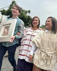 teran_e's tweet photo. @LillyTellez @CitlaHM Estos sí son hipócritas, ladrones, vende pueblos, incendia pueblos....y ahí no ladraste !!!  

Hipócritas https://t.co/ynjNYiydwi
