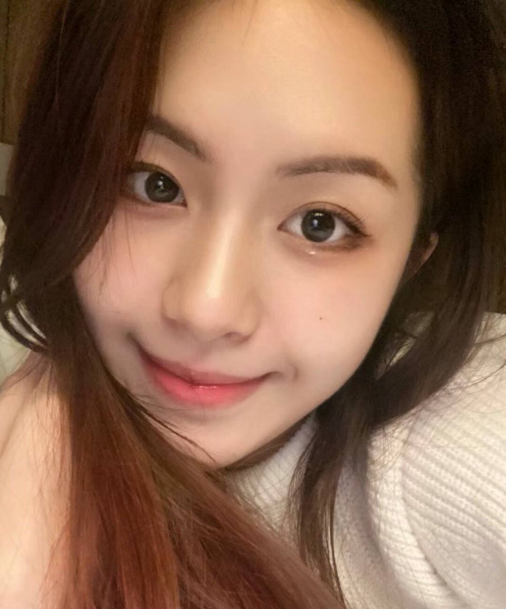 An134508's tweet photo. I just look at you like this https://t.co/Smvq48M8cJ