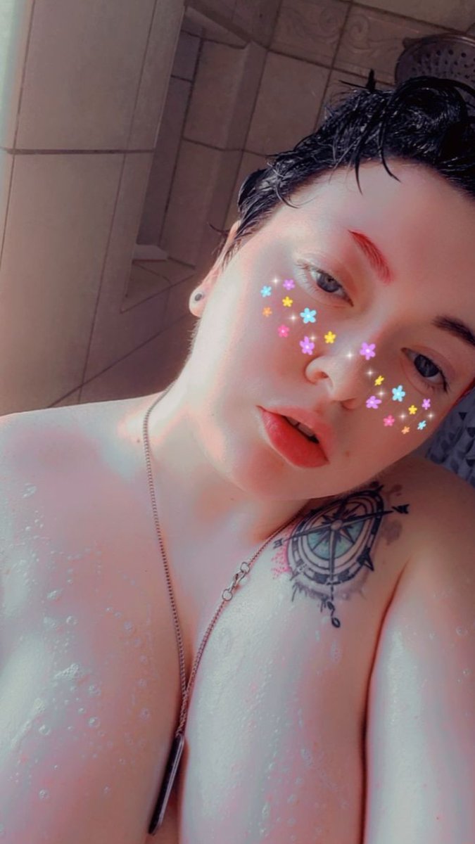 FreaksNsfw's tweet photo. Who’s gonna help me get rid of these titties?! 
Anything thing helps so please tip and/or share 
#topsurgery #topsurgeryfund #surgeryfund https://t.co/BRJnrhc9Bu
