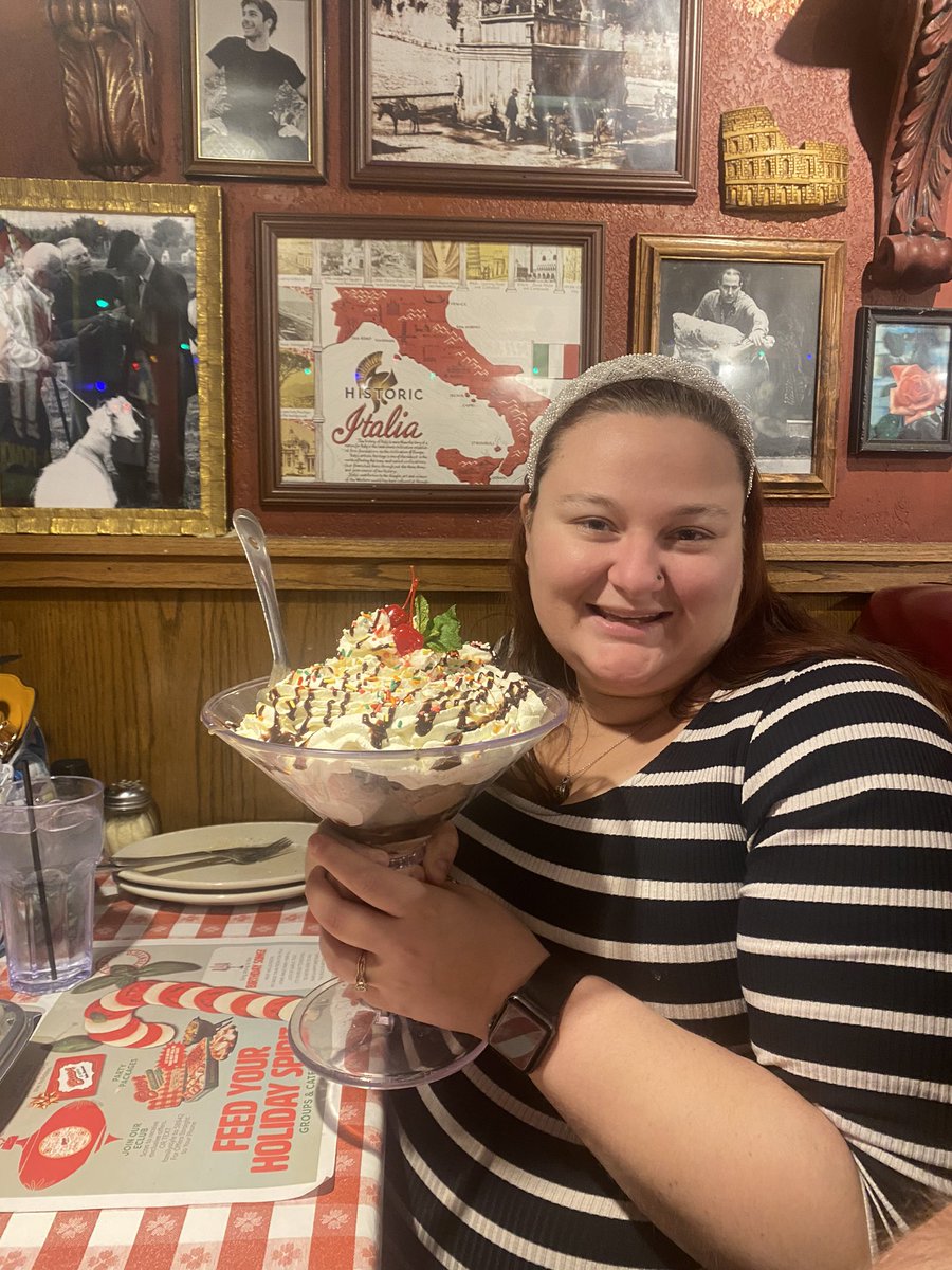 justamemory9's tweet photo. #celebrateeverything #Sponsored family style ❣️ at Buca! https://t.co/waUJpsVKoj
