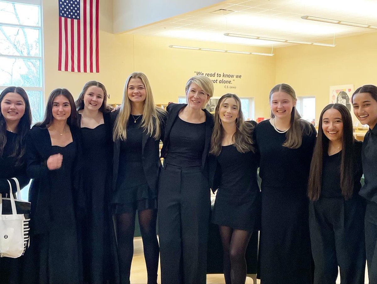 FeehanVocalDept's tweet photo. That’s a wrap on Senior Districts 2024! I am officially done with my duties as Treble Chorus manager, but thoroughly enjoyed every moment  (even the ones that were a little stressful! 😬) Bravo to our 14 singers who performed in the Treble &amp; Mixed Choruses! 🎵☘️💕 https://t.co/9YhuinnrO8