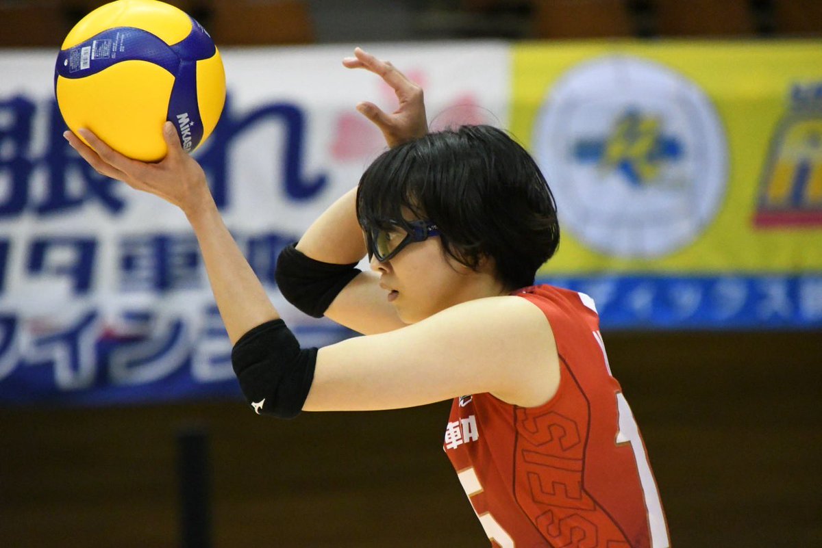 🔷2023-24 V.LEAGUE🔷
👑2024.1.7 Sun.👑
vs    KUROBEアクアフェアリーズ

🏐試合速報🏐
1️⃣👑28-26
2️⃣👑25-15
3️⃣     24-26
4️⃣👑25-15

セットカウント3-1で勝利しました✨
本日もたくさんの応援ありがとうございました💪💪

#トヨタ車体クインシーズ
#VLEAGUE