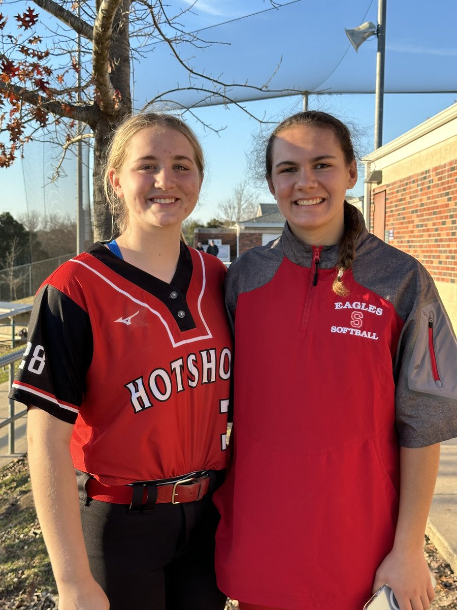 kodi_rhodes's tweet image. Thank you @mkmojica &amp;amp; @Leah_Guest_ for the great camp today! Got lots of work in 💪🏼even got a few over &amp;amp; got to see some old teammates 🥎#differentmindset #goals @CruSoftball @hotshotsnation @PlayBookAthlete @QrRecruiter @ExpoRecruits @LegacyLegendsS1 @ExtraInningSB @ncsa