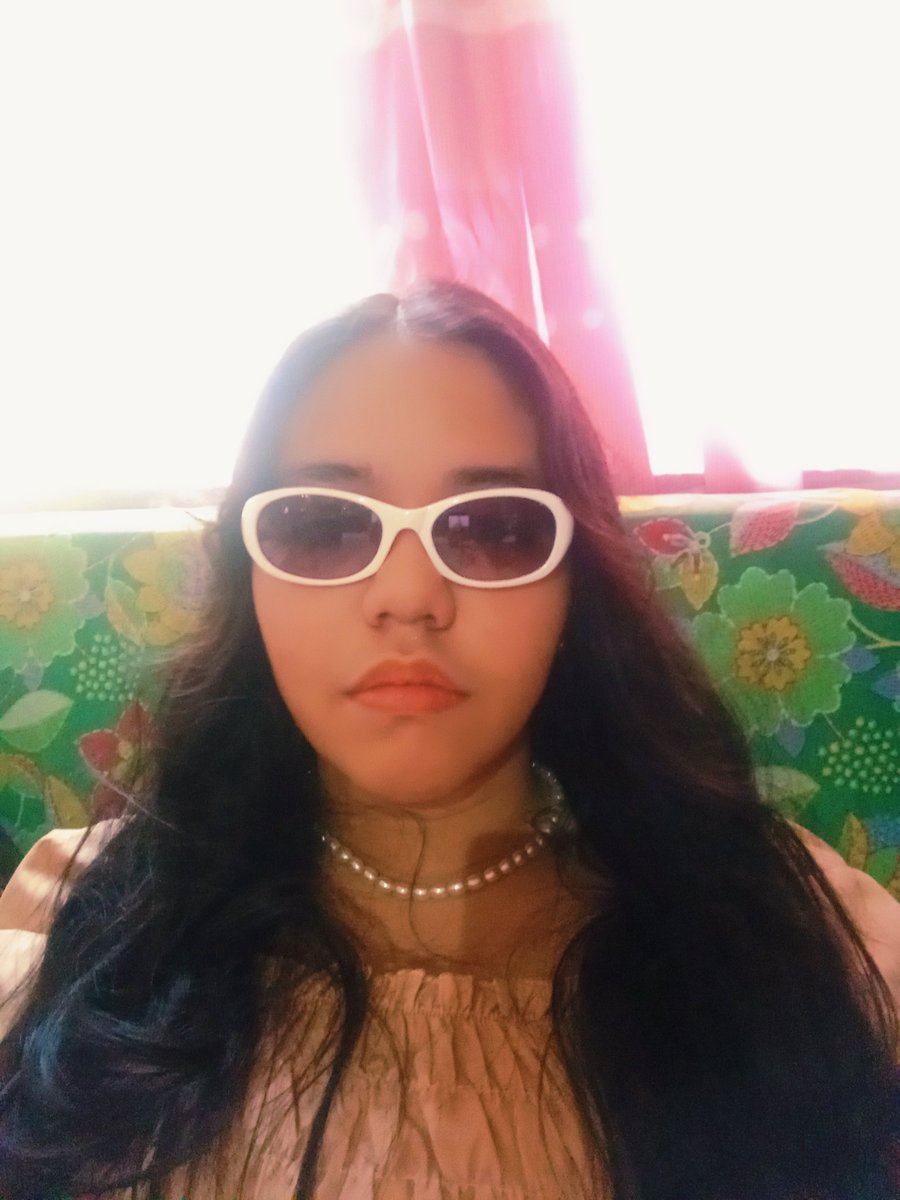 DeMaribea's tweet photo. I'm back from the abyss! but i turned into this... https://t.co/js7zv5rSe4