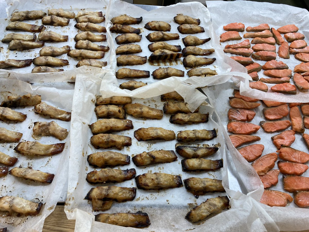 mamiya_shoten's tweet image. こんなにたくさんの仕込みをしても一瞬で完売してしまうという…ご来店いただき買えなかった皆さま申し訳ございません。
開店前から並ばれてる方が多く、当日のお取り置きが難しい状況になっております。しばらくの間、ご不便をおかけしますが当日のお取り置きは不可となります。よろしくお願いします