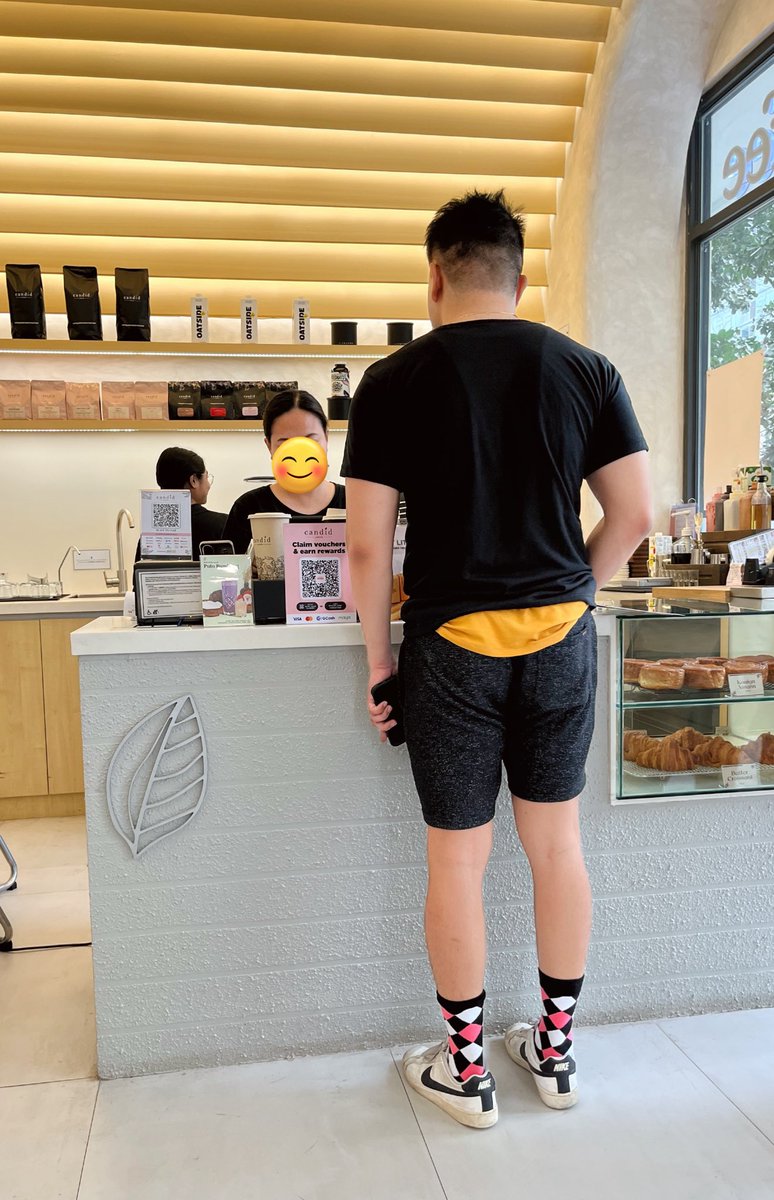 arieshunter12's tweet photo. Hanggang ngayon tawang tawa pa rin ako dito!!! Ang tahimik sa cafe tapos nung nabasa ko yung menu napasigaw nalang ako kakatawa, sobrang benta sa akin nung description nung drink! 😭🤣 https://t.co/Y2ayeJCOhS