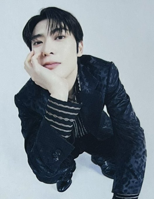 hourlyjaeh's tweet image. 🖤🤍