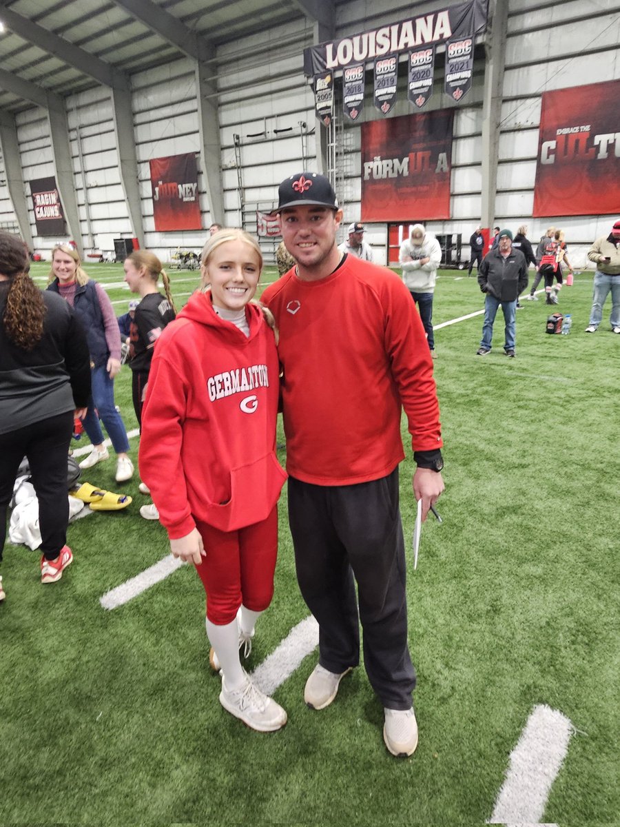 Bellematthews55's tweet photo. Today was awesome! I spent it at @RaginCajunsSB camp! Thank you so much for the invite! I loved the facilities and campus! I received great feedback and learned so much! #RedDevil4life @GerryGlasco @JustinRobe15 @CoachVeach @ShellieLandry @RedDevils16U @whatwhitwrites https://t.co/hCBN9qeRxh