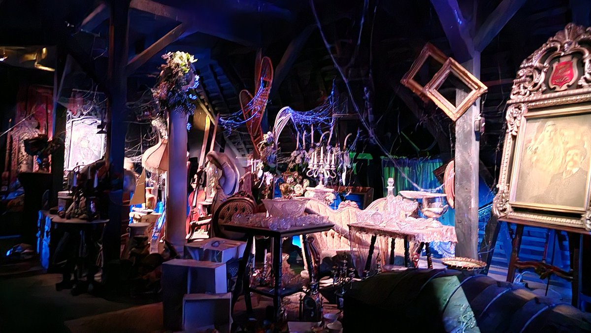 Got a decent pic in the attic.