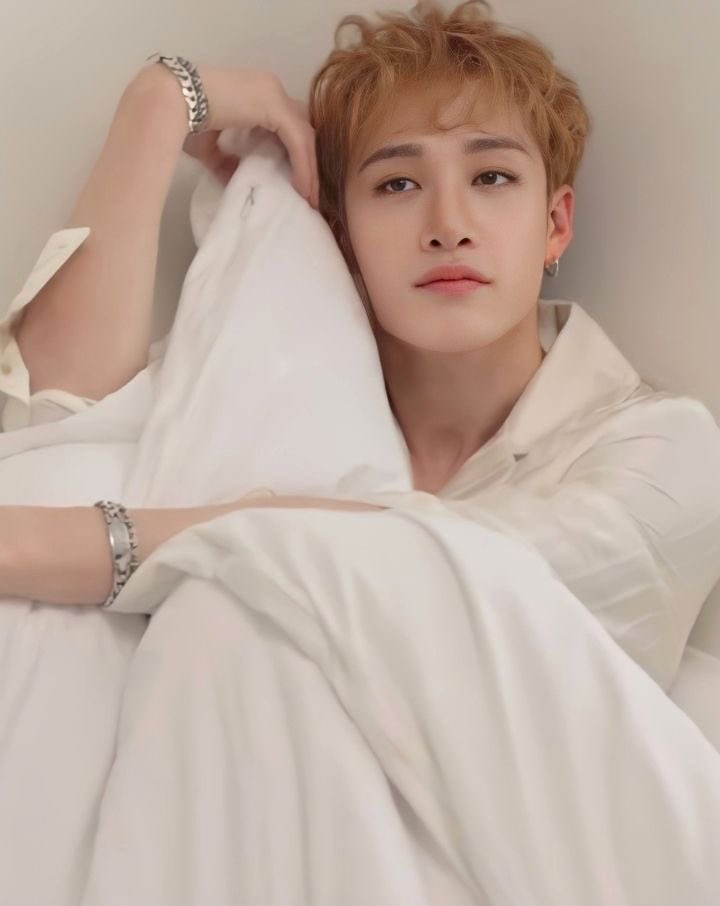ChannieMoony's tweet photo. That way I can keep an eye on them and everyone else 

Names Bangchan, or Chan. Very few people give me a nickname 

Please be careful around me, don’t want others to get hurt https://t.co/PdJ1FXHPd6