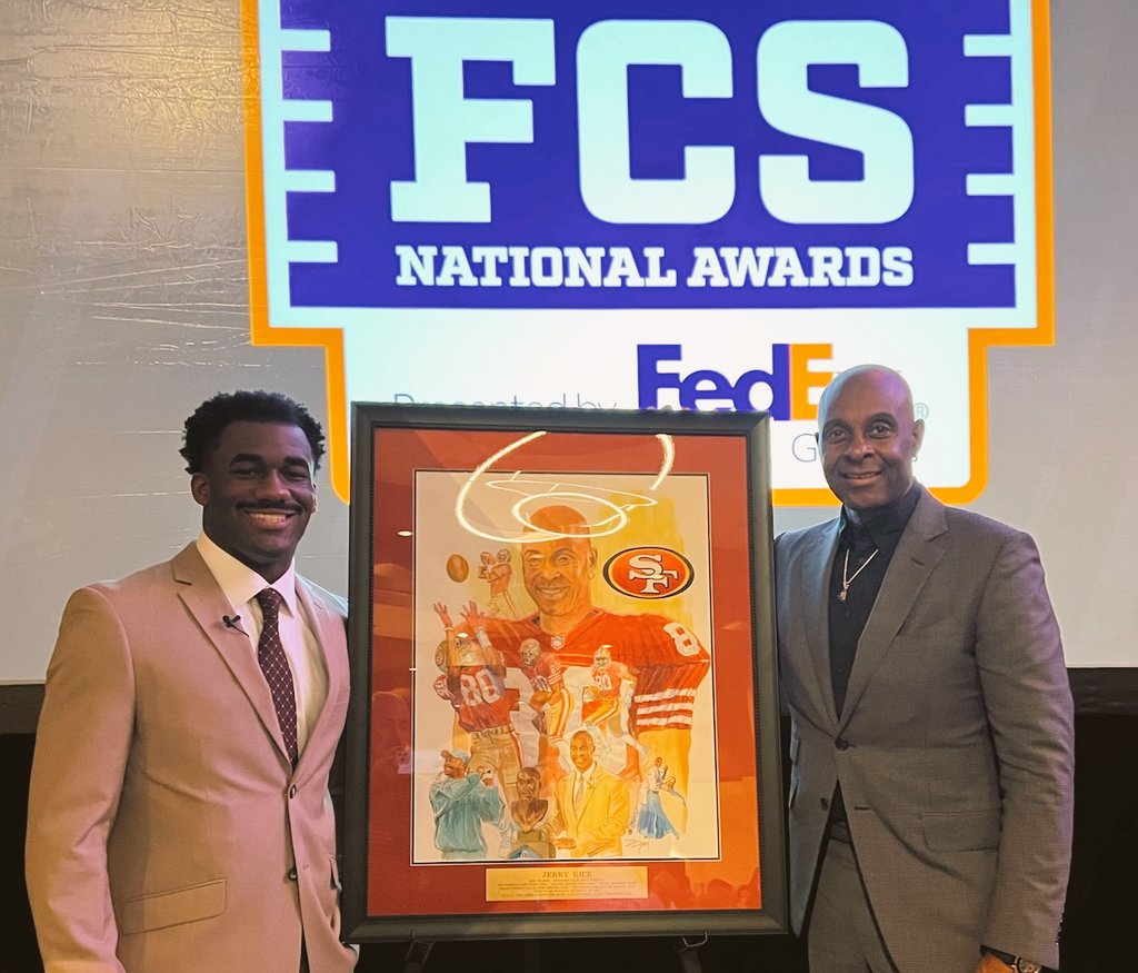 Congratulations @eli_gillman ! It was an honor to meet you. Proud to have you as the 2023 Jerry Rice Award Winner. Keep working hard. #BeGreat #FCSMFCL