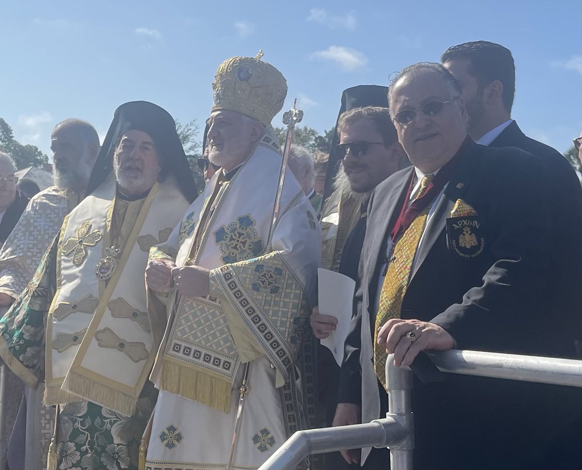 g_horiates's tweet image. Epiphany  in Tarpon Springs - Και του χρόνου! ⁦@OrderOfAHEPA⁩ ⁦@goarch⁩ ⁦@STsivicos⁩ ⁦@Elpidophoros⁩ #AHEPA ⁦@GOARCH_Press⁩ ⁦@DOPHeadquarters⁩ ⁦@MaidsofAthena⁩ ⁦@SonsOf_Pericles⁩