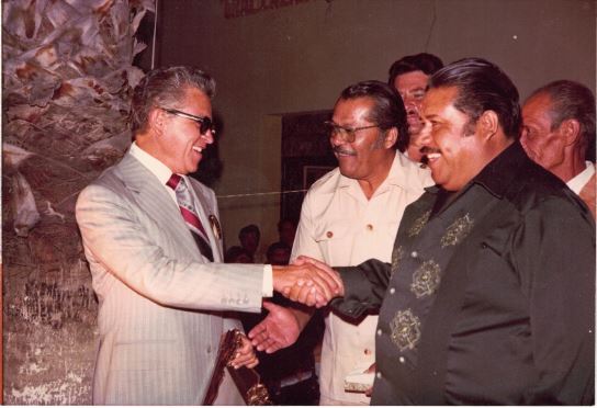 Petochintzin's tweet photo. @hernandezderas @IPN_MX en OCASION DE SU 101 Aniversario Nacimiento hoy 7 enero 2024,  I N O L V I D A B L E  Dr. MAYAGOITIA  C A N A T L A N le homenajeo en vida  condecoro el municipio con una MANZANA de plata ante los ojos de la Sociedad https://t.co/QIi0zzv0MW