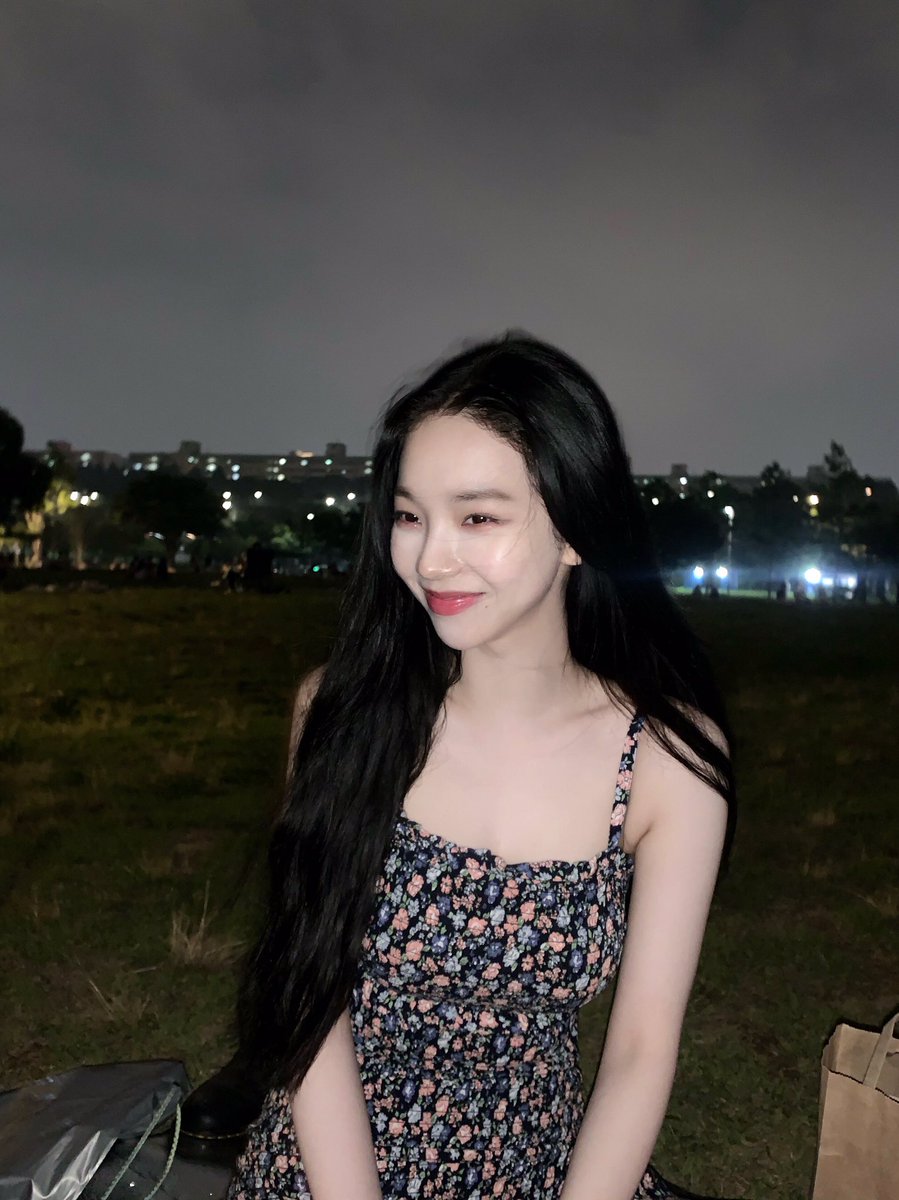 ividtown's tweet photo. andaba feliz porque me llegó la invitación a #𝔇e𝕤irëᥱ𓊆여름𓊇𝕗e𝚜t no sabía que el día iba tener un aroma tan primaveral with a #창원𐚁̸𝔅ut𝕥er𝑓ly by its shoulder.

𐅛𝅦⃢   ꯭ֵ༹kyle人𑀁ִ  𝇔߲﹫࣪𝗇𝗈݀𝗇࣮𝗌𝕖࣪𝗇𝗌ִ𝖾  ꯭🌸 https://t.co/Fkf38ziDDe
