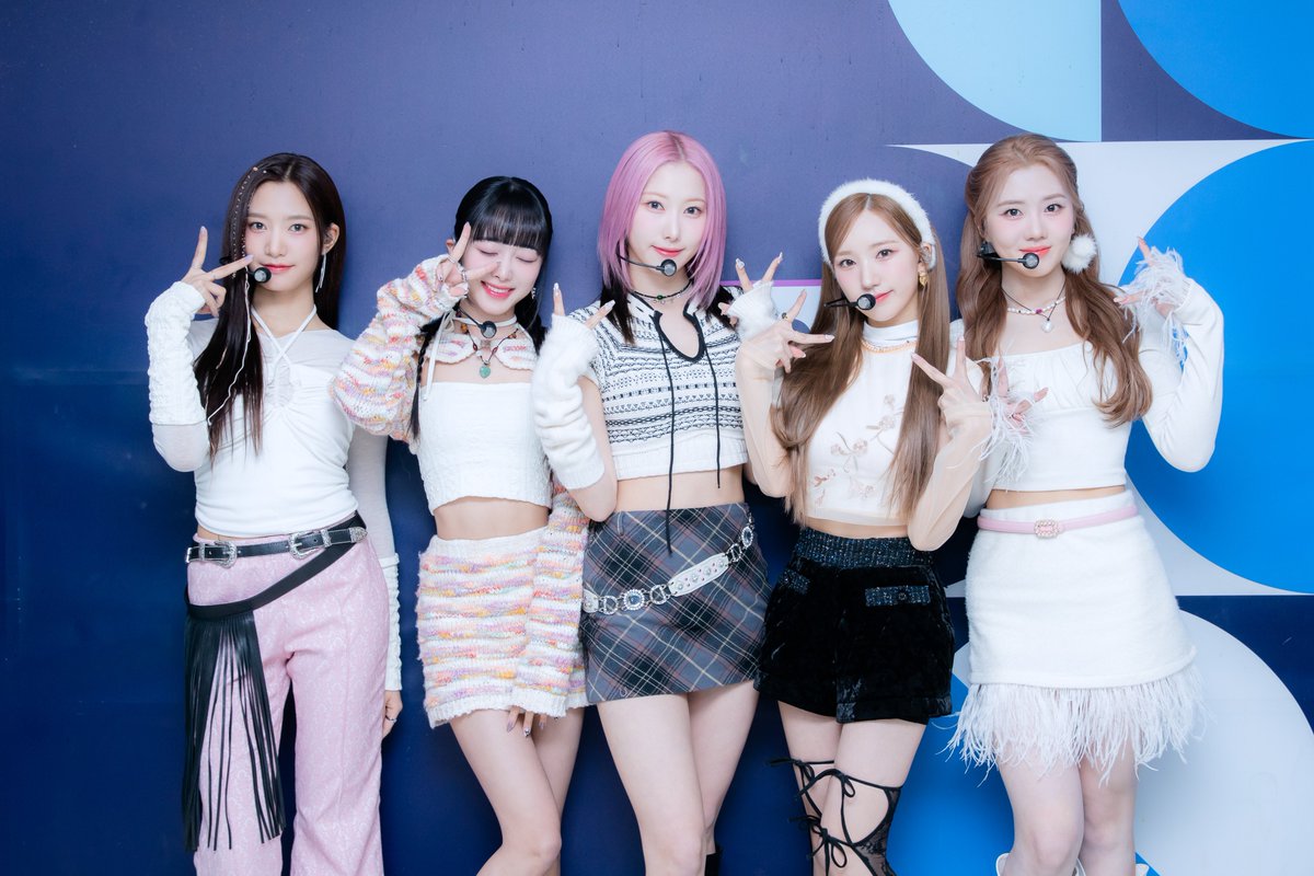 [👔] 240107 #착장인가

잠시 후 오후 3시 30분!
#인기가요 에서 만나요❤

#인기가요 #지니어스 #Voyage <a href="/geeniusofficial/">Geenius</a>