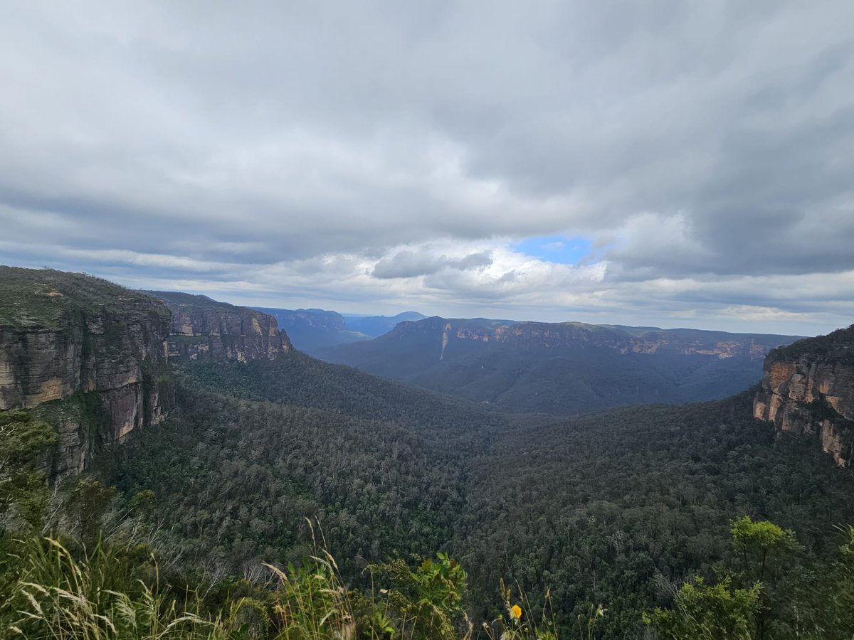 _sha_lu_'s tweet photo. Spirituality is not in the mountains, it happens only within 🧘 

Come and experience it yourself 🤩

#SadhguruInAustralia https://t.co/t44aIeQLA7 https://t.co/pofzfrmlBd