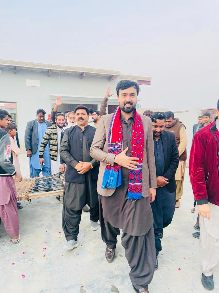 لاڑکانہ گاؤں خیر بخش مری میں مری برادری کی جانب سے منعقد کردہ کی ٹی پارٹی میں شرکت کی

اس موقع پر مختلف برادریوں نے پاکستان پیپلز پارٹی نے بھرپور حمایت کا اعلان کیا 🇱🇾
<a href="/BBhuttoZardari/">Bilawal Bhutto Zardari</a> 
<a href="/FaryalTalpurPk/">Faryal Talpur</a> 
<a href="/siyal_anwar/">Sohail Anwar Siyal</a> 
<a href="/TariqueAnwarKh8/">Tarique Anwar Khan Siyal</a>