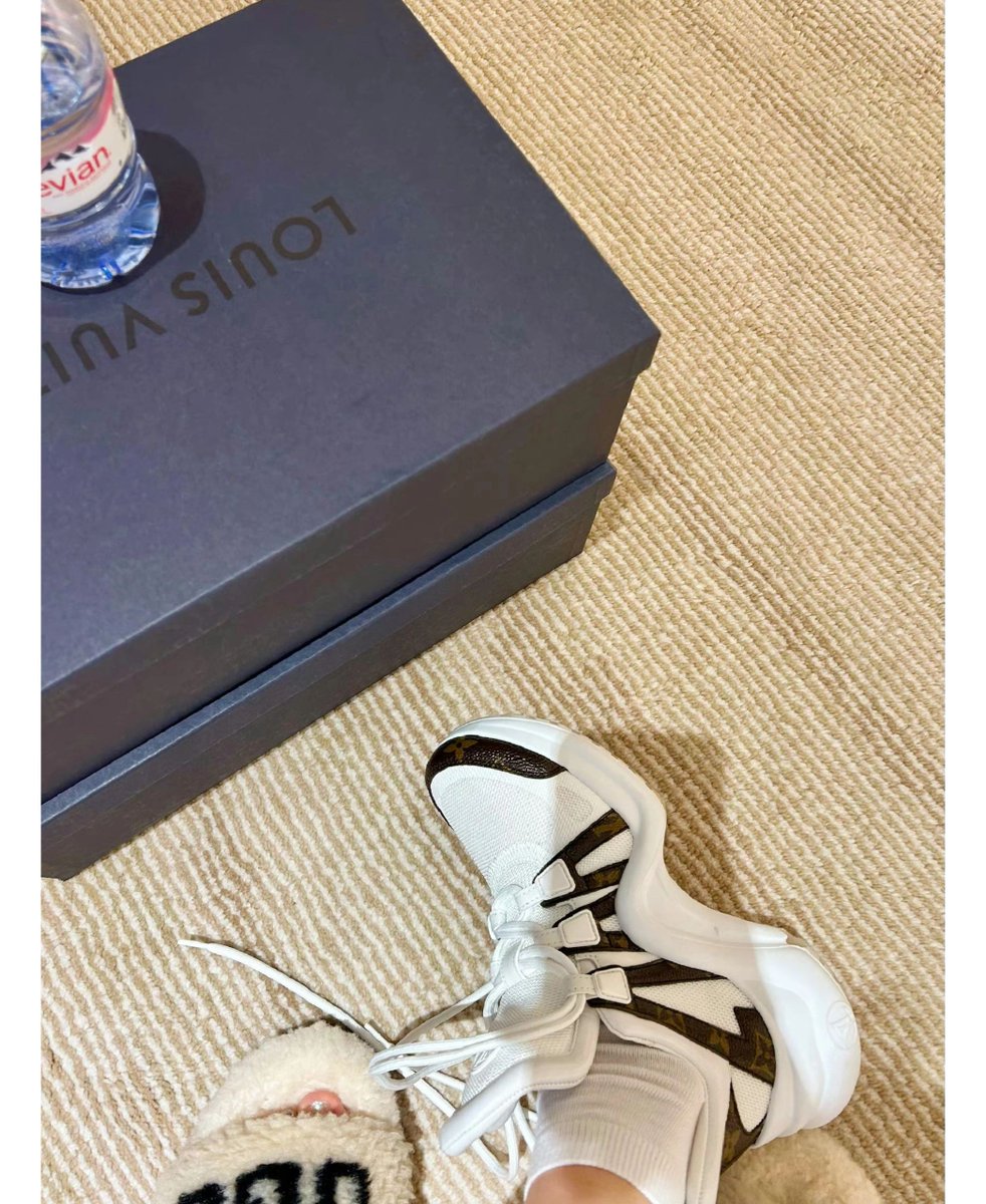 umbrawolves's tweet image. A day of golfing keeps the worries away 🏌️‍♀️🏌️‍♀️🏌️‍♀️