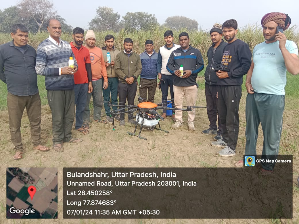 IFFCO_UP's tweet photo. #ViksitBharatSankalpYatra рдХреЗ рджреМрд░рд╛рди рдбреНрд░реЛрди рджреНрд╡рд╛рд░рд╛ рдЬрдирдкрдж рдмреБрд▓рдВрджрд╢рд╣рд░ рдХреЗ рд╡рд┐рднрд┐рдиреНрди рдмреНрд▓рд╛рдХ рдХреЗ рдЕрд▓рдЧ-рдЕрд▓рдЧ рдЧреНрд░рд╛рдо рдкрдВрдЪрд╛рдпрддреЛрдВ рдореЗрдВ рдбреНрд░реЛрди рд╕реЗ рдиреИрдиреЛ рдбреАрдПрдкреА,рдиреИрдиреЛ рдпреВрд░рд┐рдпрд╛ рдПрд╡рдВ рд╕рд╛рдЧрд░рд┐рдХрд╛ рдХрд╛ рдирд┐рдГрд╢реБрд▓реНрдХ рд╕реНрдкреНрд░реЗ #IFFCO рджреНрд╡рд╛рд░рд╛ рдХрд░рд╛рдпрд╛ рдЬрд╛ рд░рд╣рд╛ рд╣реИ l #DroneDemonstration
@iffcoyogendra
@fertmin_india
@PIB_India
@abhimanyuiffco https://t.co/pos4HPkeX8