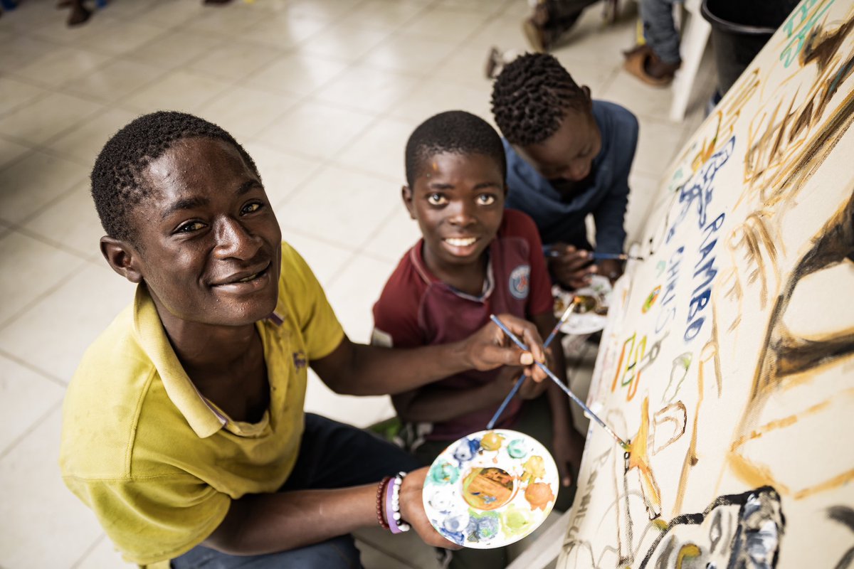 LTAconnect's tweet photo. 🎄✨#ThrowBack: Teaming up with Telema Afrika, we created an unforgettable “Christmas for All” event for underserved street children.

A highlight was our team’s talk on peace, self-belief, and freedom of expression, captivating the children’s curiosity. #LTAdrc #Congo #NGO #Goma https://t.co/6a1aEak58a