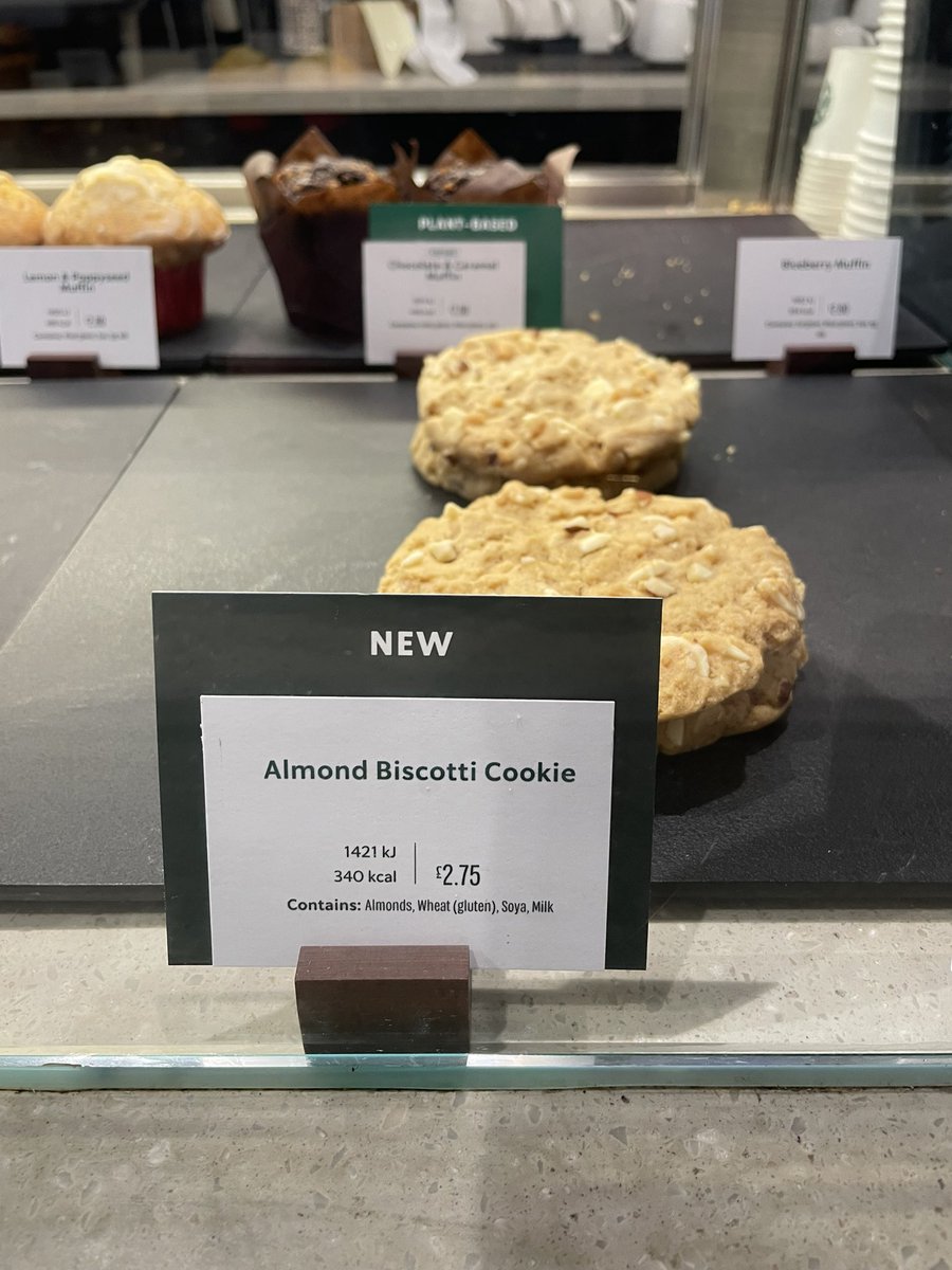 All_Things_New_'s tweet photo. New Finds! 👀 At Starbucks @StarbucksUK #starbucks #eggwhite #eggbites #threecheese #cheese #redpepper #overnightoats #mango #pineapple #almond #biscotti #berrycrunch #new #protein #new #wellthisisnew https://t.co/7JplIaQHhs