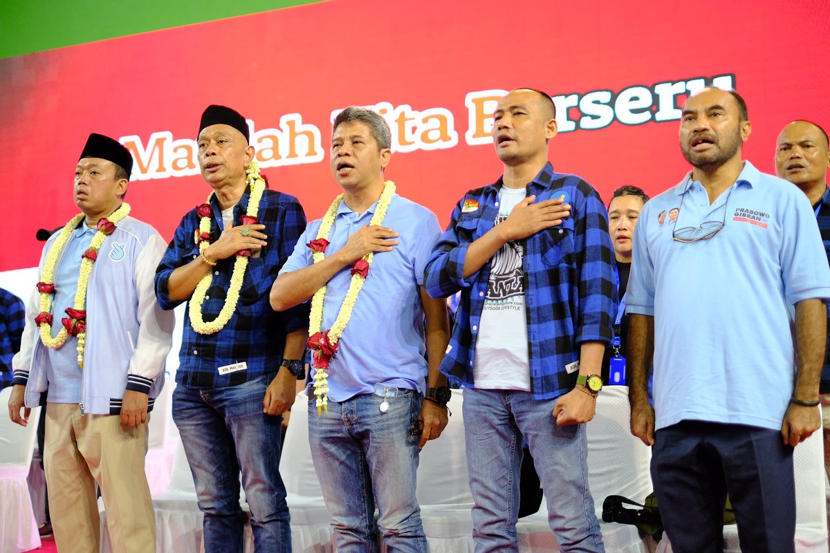 Apel Siaga Posko Rakyat Adil Makmur se DKI Jakarta untuk memenangkan <a href="/prabowo/">Prabowo Subianto</a> <a href="/gibran_tweet/">Gibran Rakabuming</a> .

Dihadiri, Ketua Umum PRIMA, Agus Jabo Priyono, Sekretaris TKN, Bapak <a href="/NusronWahid1/">Nusron Wahid</a>, Komandan Relawan Golf, Haris Rusly Moti, dan Jajaran Pengurus DPP PRIMA.

#menangkanpancasila