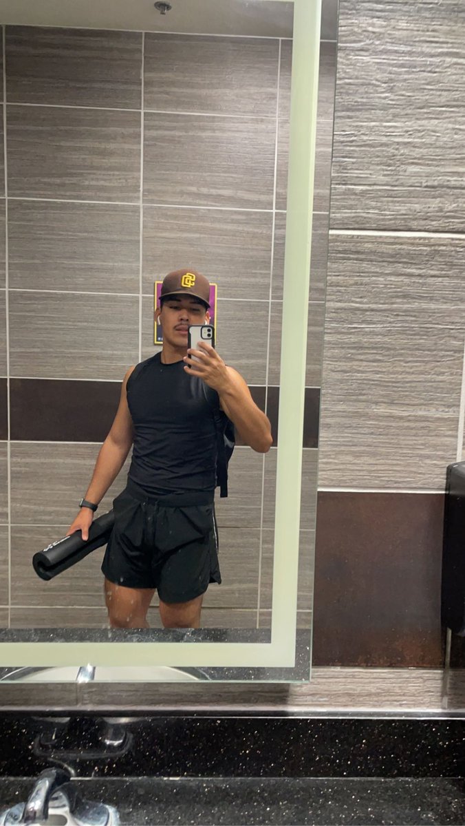 jo8brian's tweet photo. After a good gym ❤️🙈 https://t.co/zfQH9xIiuj