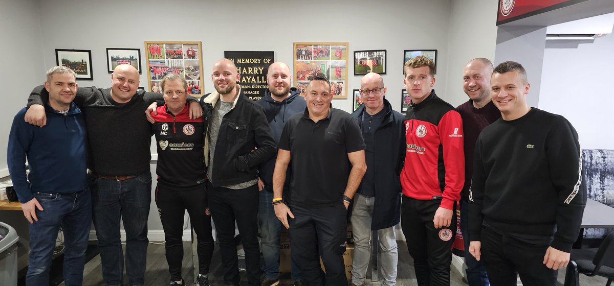 MEdwardsMusic's tweet photo. A huge thanks to @ChaddertonFC for donating an auction prize for @OTWFriends #TimelessBall, helping raise funds for the young people of @OTWOldham.
A great time was had by the winning bidders at yesterday's match.
I'd highly recommend going &amp; supporting the club.
@DSHarris_94 https://t.co/adVv2FQqlN
