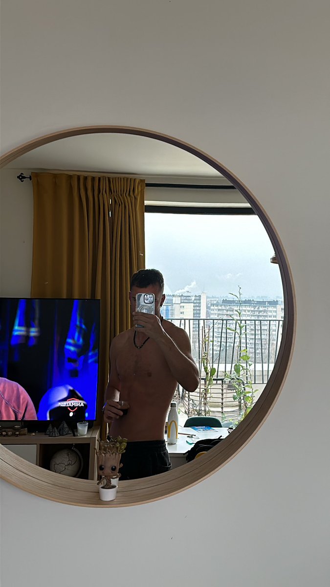 matthieu714's tweet image. Bon dimanche 🤫
#dayoff #coffee #mood #sunday #weekend #sundayfunday