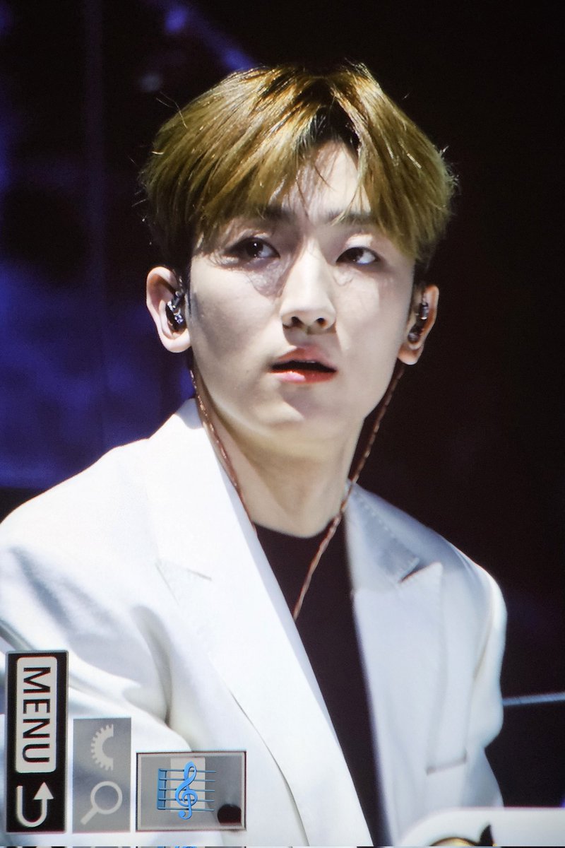gallery_310's tweet photo. 240107 𝑹𝒐𝒎𝒂𝒏'𝒄𝒆 𝑻𝒐𝒘𝒏 in 수원

#멜로망스 #melomance #멜로망스정동환 #정동환 https://t.co/xLDDIF7nTa