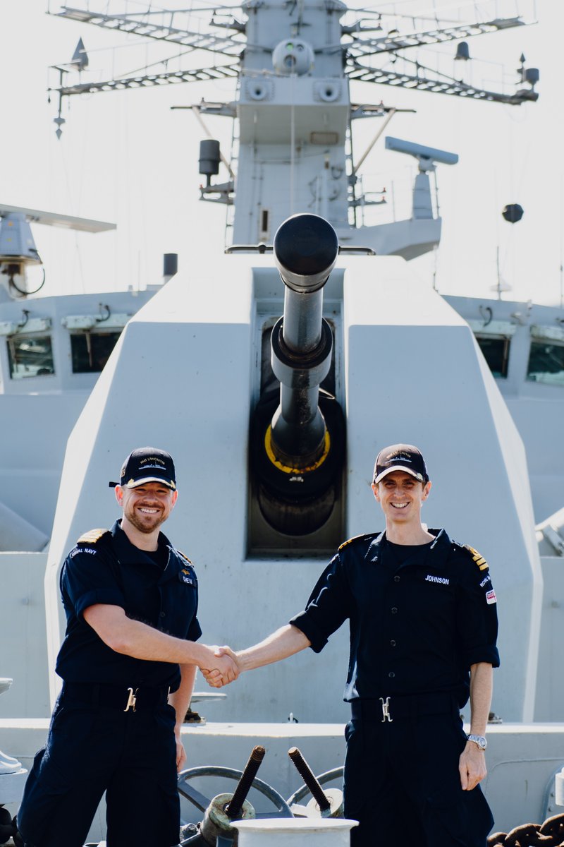 HMS Lancaster's Ship’s Company were delighted recently to welcome the new Commanding Officer, Cdr Chris Chew. Farewell and following seas to Cdr Tom Johnson, we wish you all the best for the future! 👋 #GlobalModernReady #ForwardDeployedT23