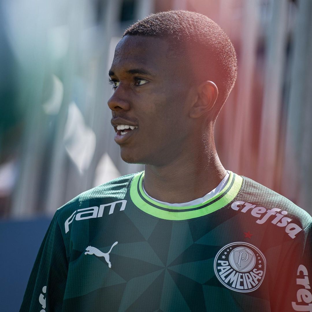 FCBPatriot's tweet photo. Barça gives the green light for Messinho as multiple European clubs compete for him, but Estevao Willian and his agent are leaning towards Barcelona.
Source @RogerTorello
#Barcelona #Messinho #FCBarcelona #BarcaNews #BarcaUpdates #TransferTalk #TeamNews #Matchday #LaLiga https://t.co/SfZPy18ON1