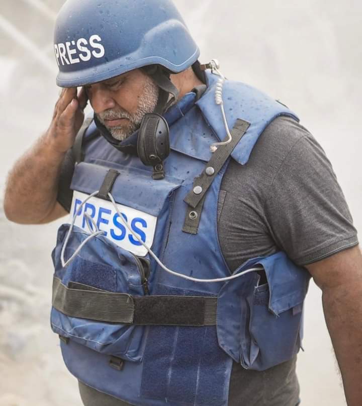 فقد الجميع.. ربط الله على قلبك وصبرك وجعله في ميزان حسناتك .. قلوبنا معك ♥️