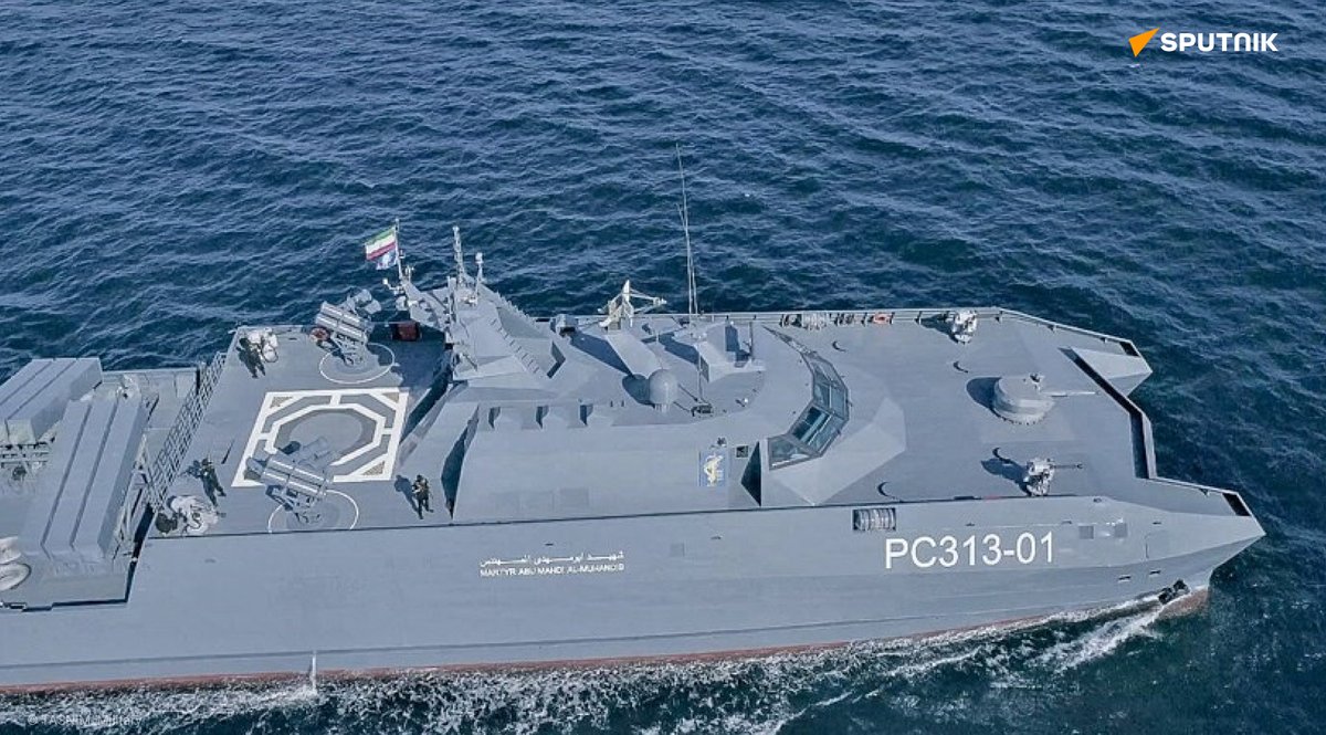 sputnik_afrique's tweet photo. La marine iranienne lève le voile sur ses nouveaux navires.
L’Abu Mahdi al-#Muhandis, une corvette à conception de catamaran, longue de 47 mètres, figure parmi les bateaux flambant neufs adjoints à la flotte ce 6 janvier. https://t.co/x3J0BQmWXE