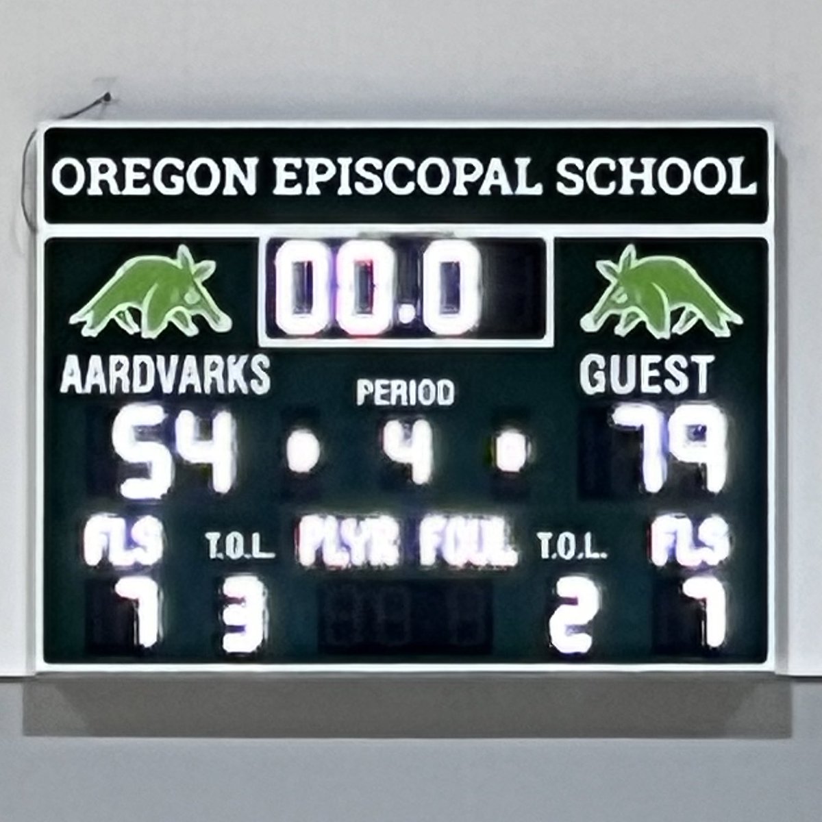 Prep Hoops Oregon (@prephoopsor) on Twitter photo Final: Valley Catholic 79, OES 54
Balanced scoring for the Valiants: <a href="/NoahHolub/">Noah Holub</a>, <a href="/zachpips/">Zach Pippin</a>, and Justin Han all had 13 points each, <a href="/jarussi_luke/">Luke Jarussi</a> added 10.
Joe Schwalback led the Aardvarks with 23 points. Kais Elabdeia scored 12 points. Final: Valley Catholic 79, OES 54
Balanced scoring for the Valiants: <a href="/NoahHolub/">Noah Holub</a>, <a href="/zachpips/">Zach Pippin</a>, and Justin Han all had 13 points each, <a href="/jarussi_luke/">Luke Jarussi</a> added 10.
Joe Schwalback led the Aardvarks with 23 points. Kais Elabdeia scored 12 points.