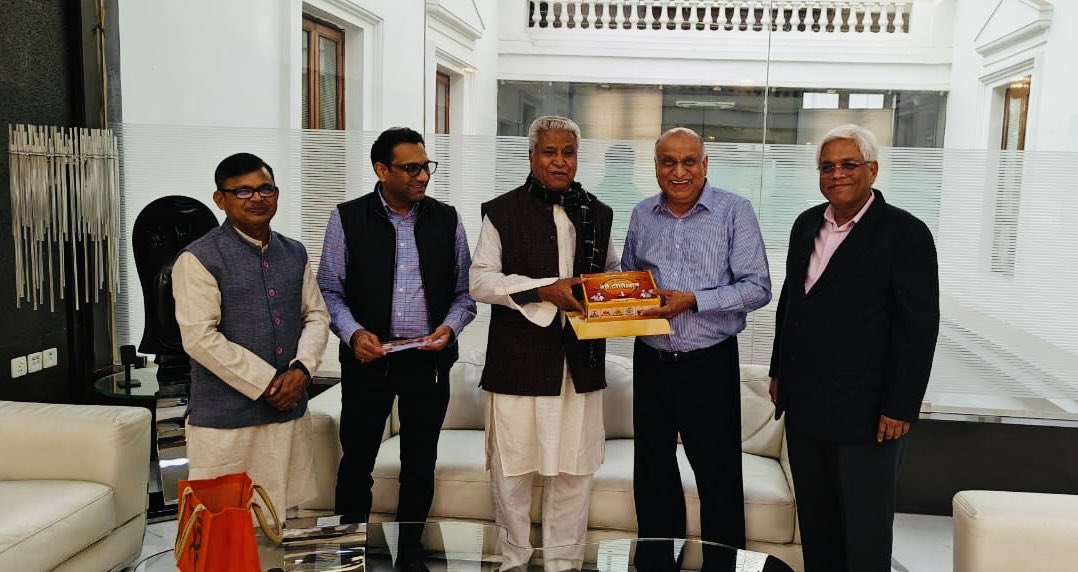 shreecementltd's tweet photo. Our Chairman, Sri HM Bangur and Vice Chairman Sri @PrashantBangur receiving an invitation to the 'Pranpratishtha' ceremony of the Ram Temple scheduled for January 22, 2024. 

On behalf of the Shri Ram Janmbhoomi Teerth Kshetra, Shri @Ramlal ji handed him the invitation card today.

#RamMandir #PranPratishtha