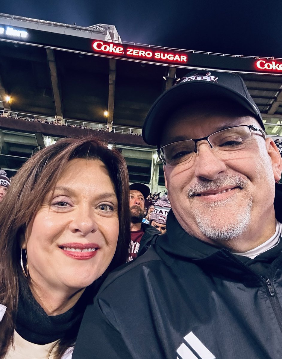 PMH4484's tweet photo. Happy Anniversary to my wife, Meredith! I have been blessed to be at your side for 29 years and I pray God allows many more! #blessed https://t.co/cNMDVi4lEe