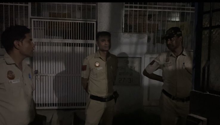 Gharda24's tweet photo. @CPDelhi @DCPCentralDelhi 
 3 months we’re being  harassed nobody is helping us 3 policemen came at night demanding we accompany them to the 
Shankar road policestation on a false complaint by our neighbour for unauthorised construction we are two ladies daughter is a USA citizen https://t.co/j0dtAi98VZ