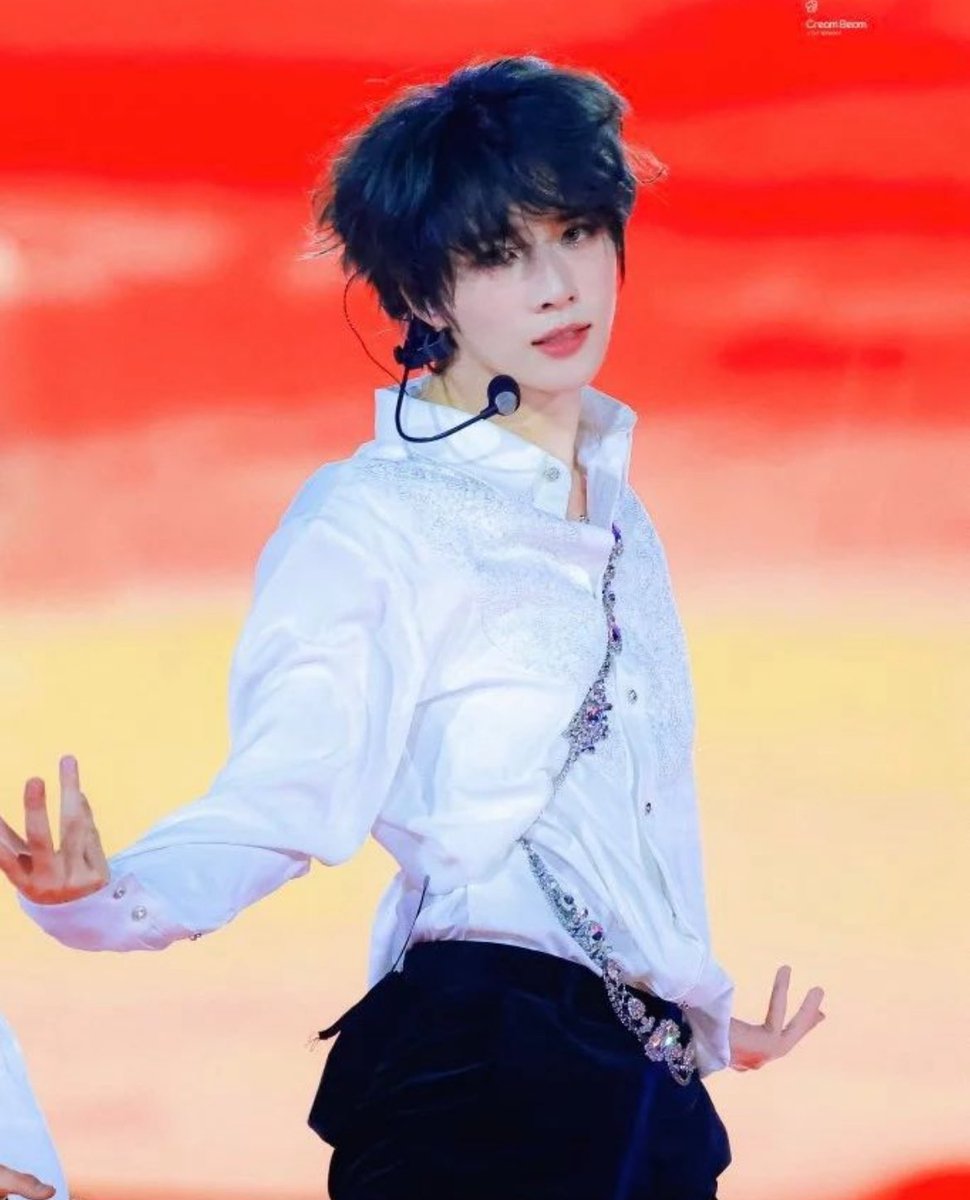 noosangel's tweet photo. he looks so unreal here 💫

#BEOMGYU https://t.co/VJL5nuLdHi