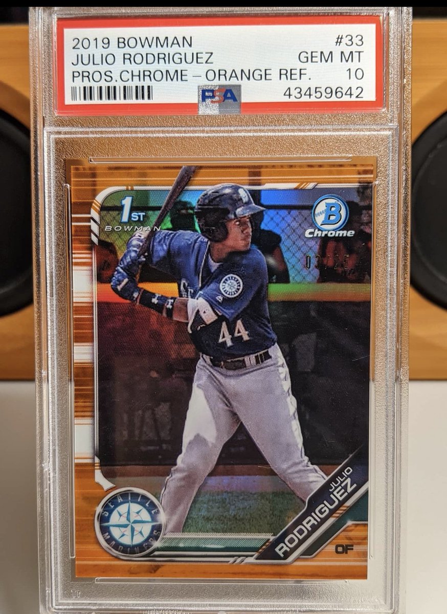 JoeyOcards's tweet photo. @Mr_Sandlot #jrod #kelenic #soderstrom #luismatos #bowmanchromeorangerefractors https://t.co/59Glm5RKiw